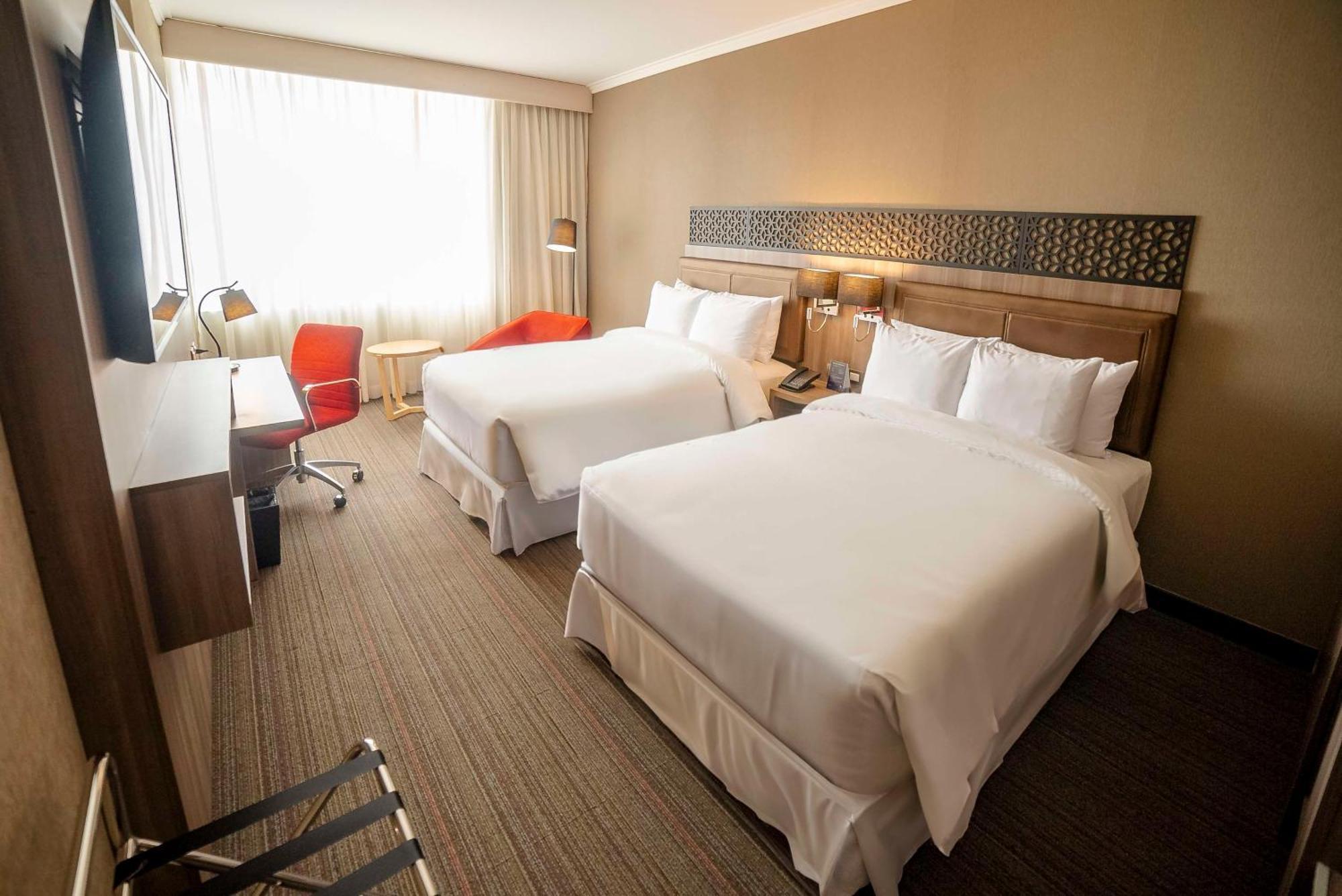 Doubletree By Hilton Trujillo Hotell Encalada Exteriör bild