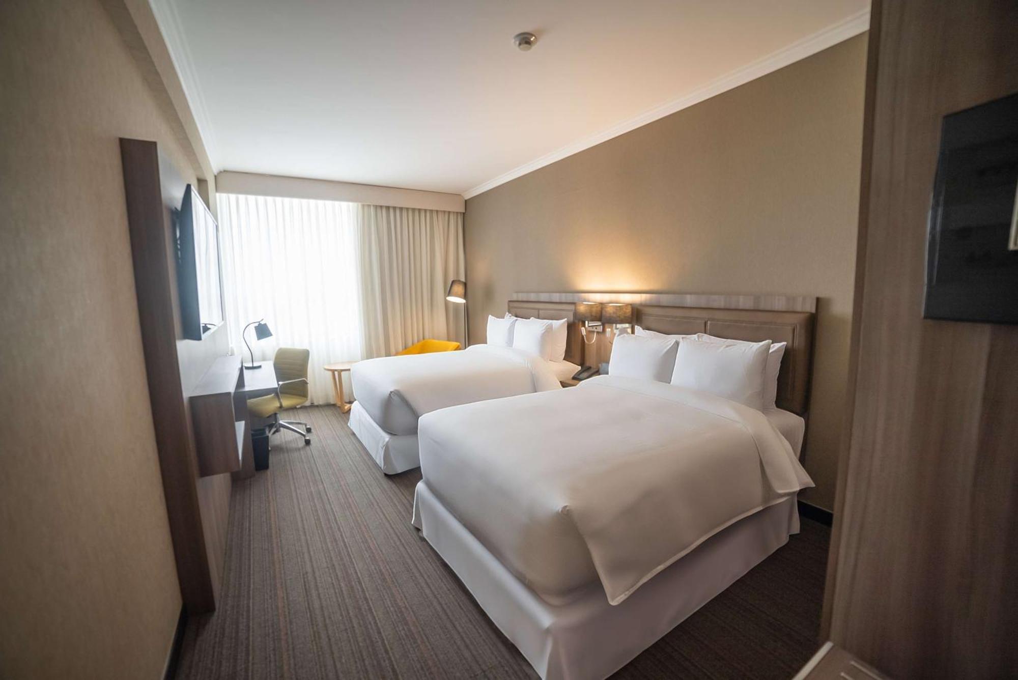 Doubletree By Hilton Trujillo Hotell Encalada Exteriör bild