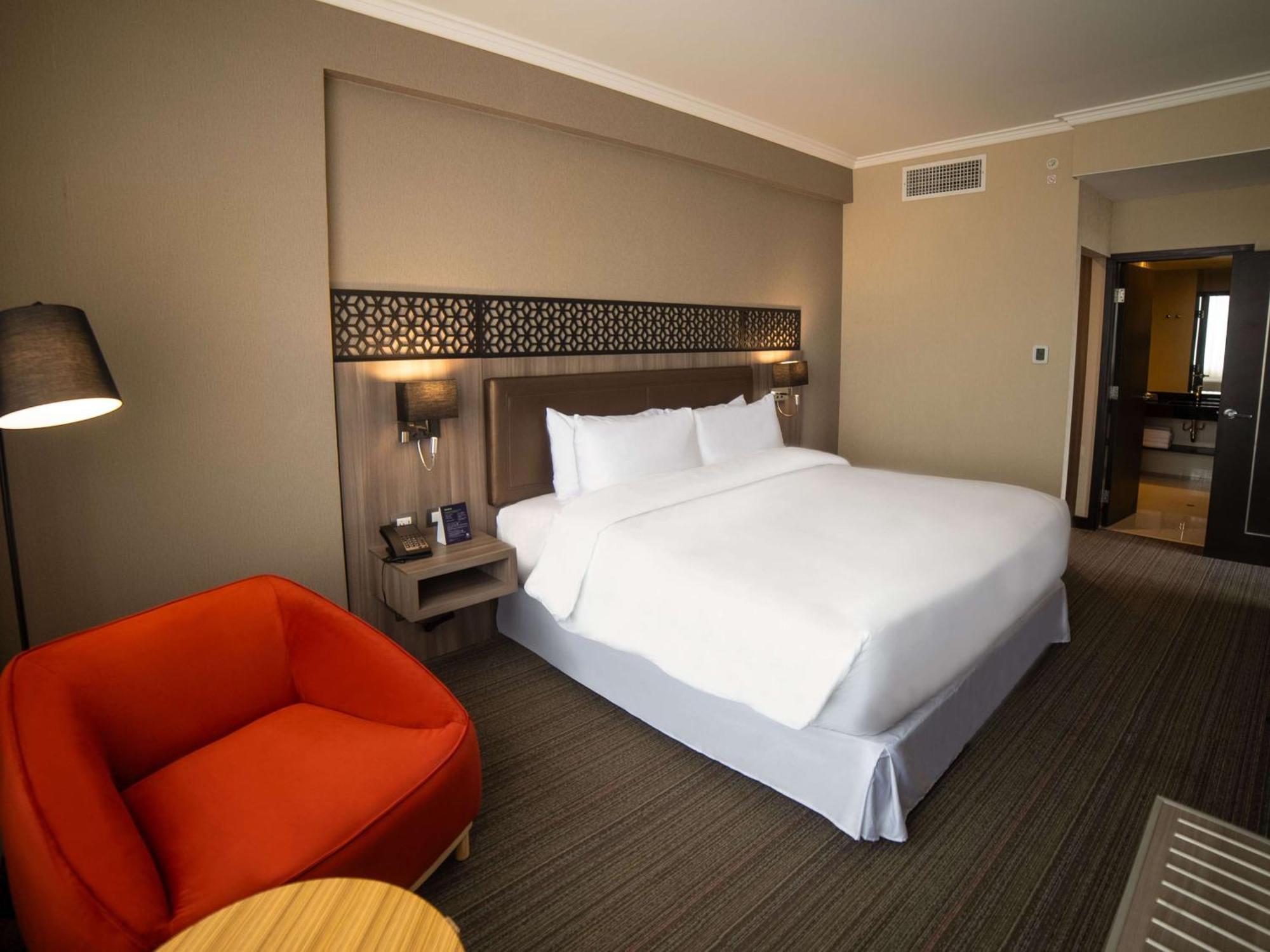 Doubletree By Hilton Trujillo Hotell Encalada Exteriör bild